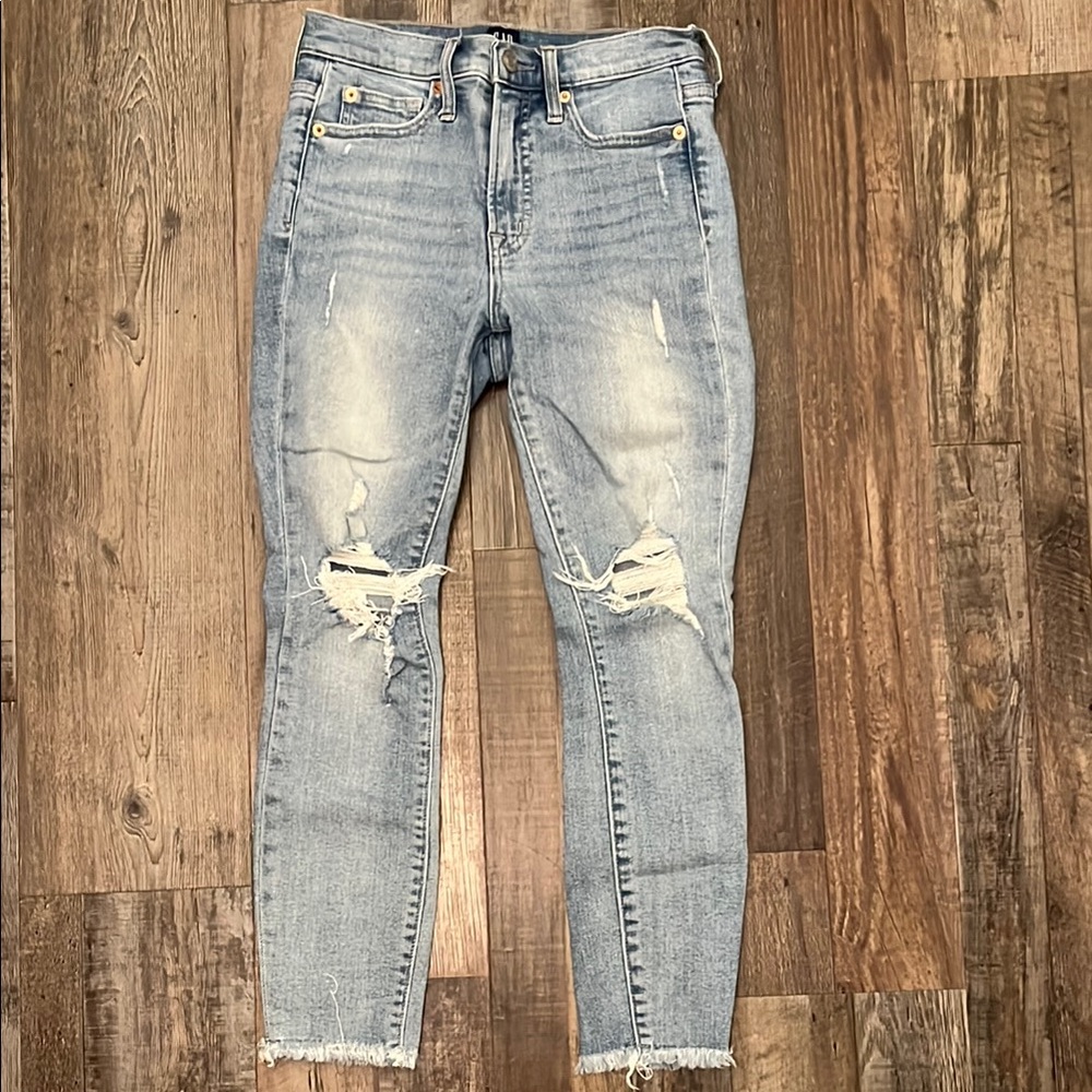 GAP ripped skinny jeans